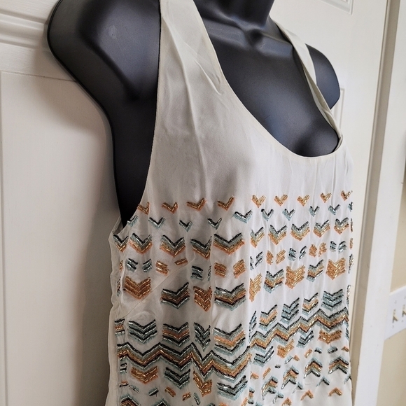 Greylin White Sleeveless Beaded Chevron Racer Back Tank Top Blouse Size Medium - Picture 5 of 10